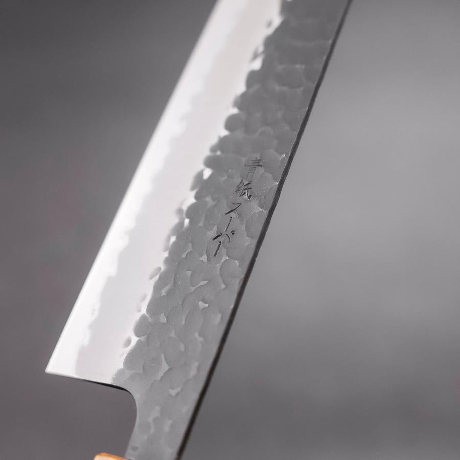 山本刃物　槌目　黒打ちスーパー青紙240mm 牛刀 青紙スーパー 黒打槌目 欅柄 240mm – MUSASHI