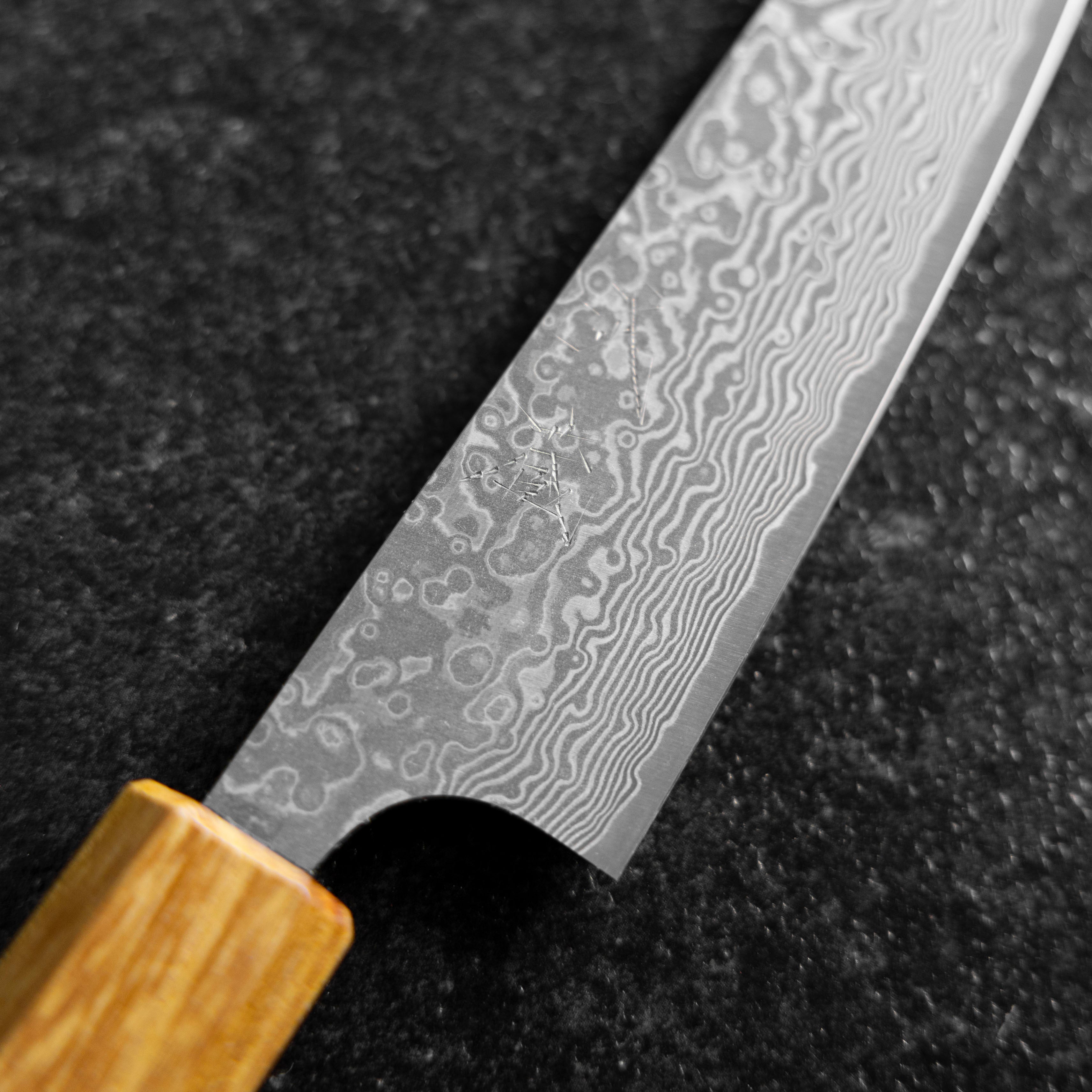 牛刀 VG-10 ダマスカス 紫檀柄 180mm – MUSASHI
